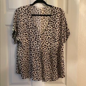 Entro Leopard Print V-Neck Blouse
